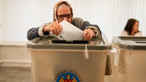 国元配资 德涅斯特河畔小国议会选举，或成欧俄冲突新爆点，912名国际观察员就位